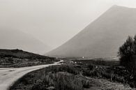 De berg Beinn na Cro in de mist,  Isle of Skye, Schotland van Paul van Putten thumbnail