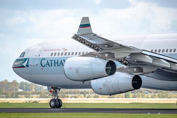Airbus A340-300 van Cathay Pacific. van Jaap van den Berg