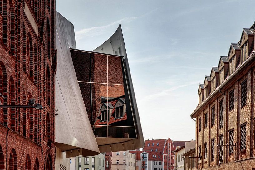 Ozeaneum Museum Stralsund by Rob Boon