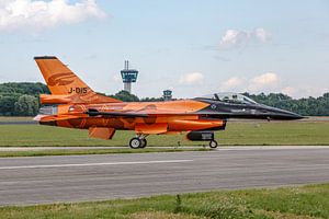 KLu F-16 Solo Display Team 2013 avec le Lion Orange.