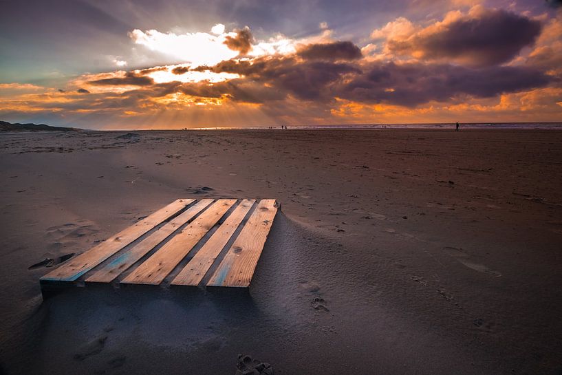 unloaded pallet by peterheinspictures