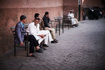 pratende mannen Marrakesh van Karel Ham