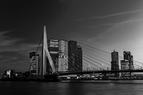 Erasmusbrug in zwartwit