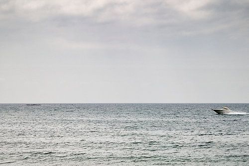 Speeding across the sea