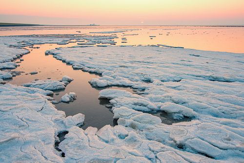 IJsschotsen op het wad bij Schiermonnikoog in de Waddenzee