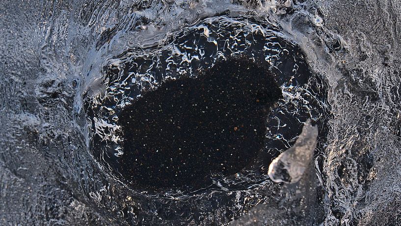 Icy eye by Timon Schneider