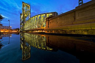 The Hef reflection in the night by Anton de Zeeuw