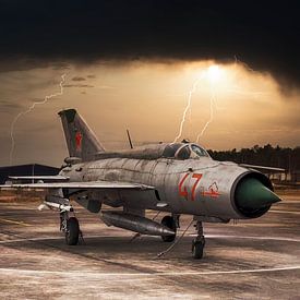 MIG - 27 by Loek Lobel