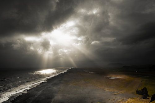 The endless black beach