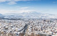Winterpanorama van Prizren, Kosovo van Besa Art thumbnail