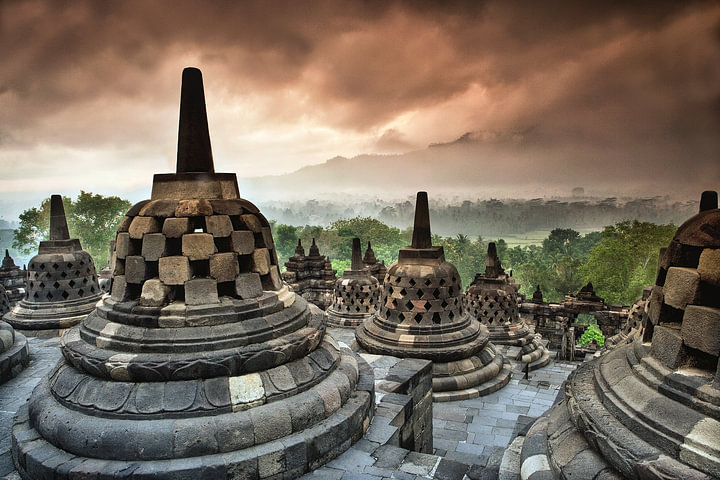 Borobudur, buddhistischer Tempel bei Yokyakarta, Indonesien von <span class="secondary-font">Frans Lemmens</span>