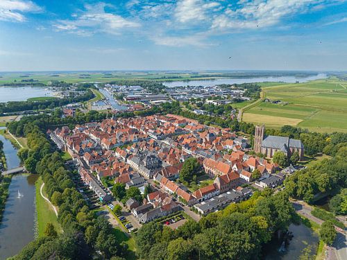 Elburg oude ommuurde stad gezien van bovenaf