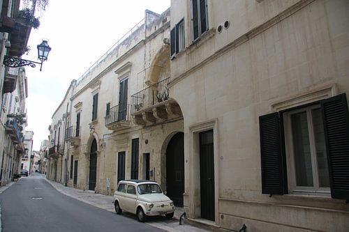 Beige Fiat von Robert Verbrugge