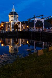 Morspoort  Leiden in het licht van de maan