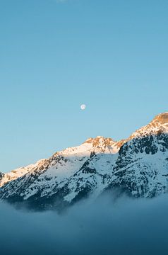 Ochtendzon in Alpe D'Huez van Sam ter Veer