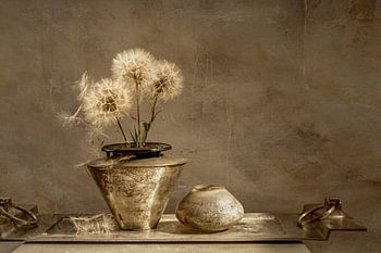 Stilleben mit Fusselkugeln.