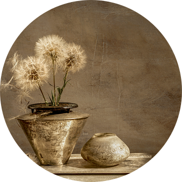 Stilleven met pluizenbollen.