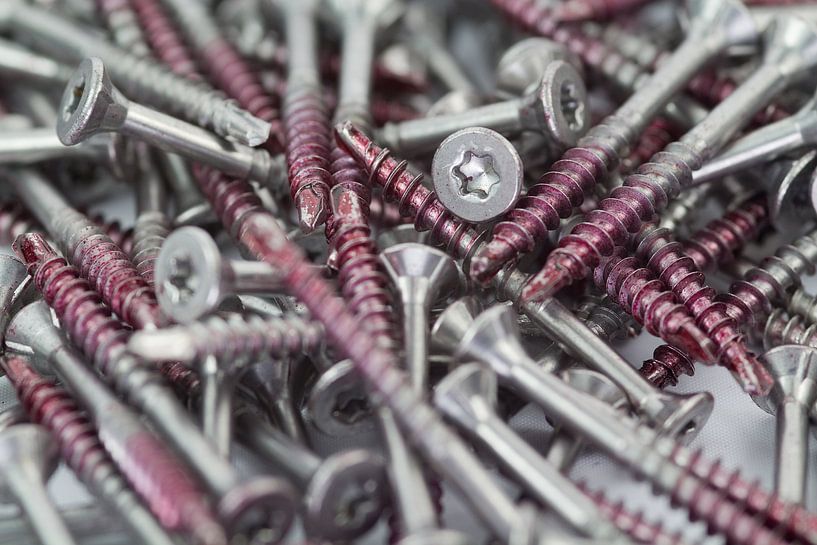 Screw by Ruben Post