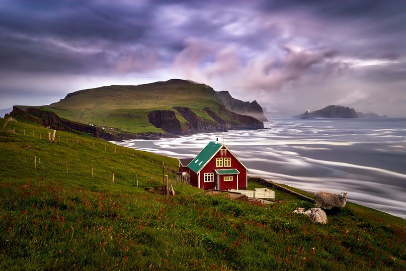 Mykinesholmur cabin by Wojciech Kruczynski