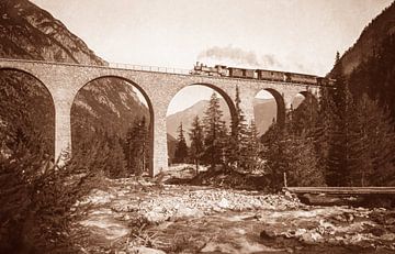 Ligne de l'Albula des Chemins de fer rhétiques peu après son ouverture en 1904 sur Kees van den Burg