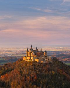 Burg Hohenzollern bei Sonnenuntergang, Baden-Württemberg, Deutschland