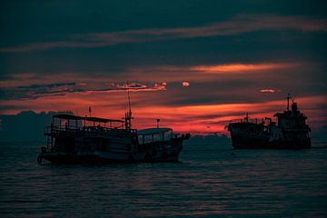 Boats silhouette by Femke Ketelaar