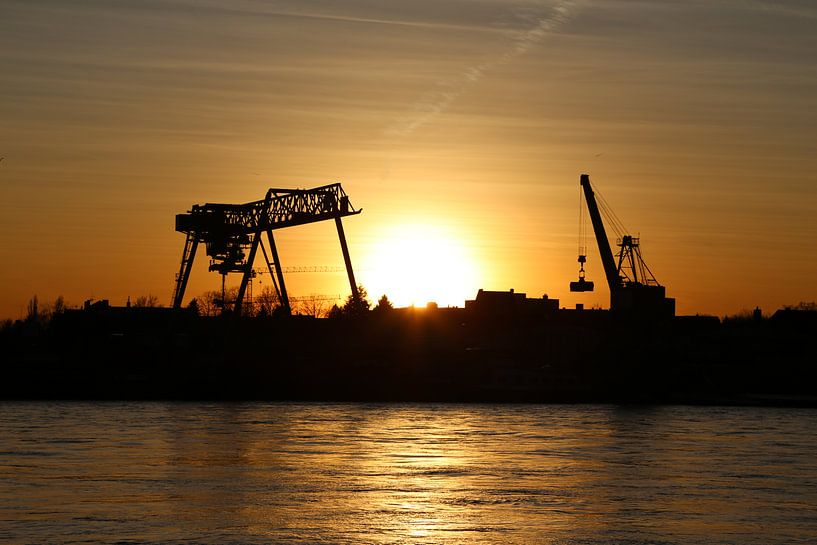 Port au coucher du soleil par Martin Bäumler