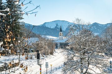 Oberstaufen in de winter met uitzicht op de Hochgrat van Leo Schindzielorz
