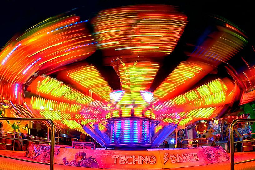 Fairground light show by Henk Egbertzen