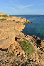 Steiniger Fischerweg von Praia da Luz nach Burgau in der Algarve