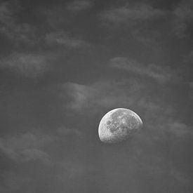 Lune dans le ciel sur Stephan Zaun