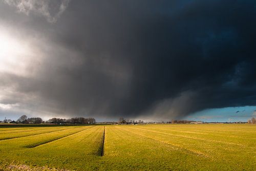 Schlechtes Wetter über dem Land