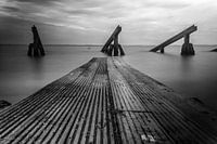 échafaudage noir et blanc
