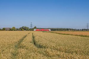 Zug durch die Groninger Landschaft