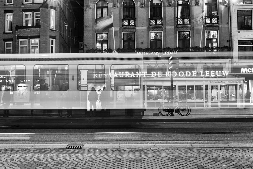 Ghost Tram - Damrak Amsterdam van Thomas van Galen