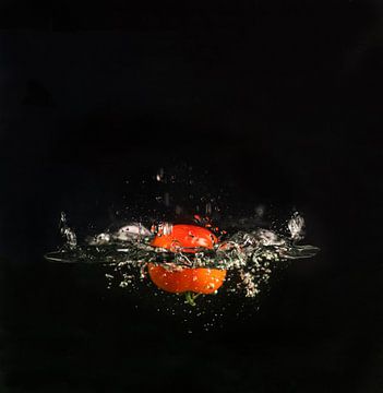 Splash tomato by Theo Urbach
