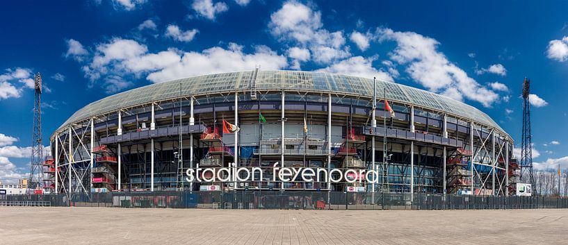 Stadion Feyenoord oder De Kuip. Panorama in Farbe. von Pieter van Roijen