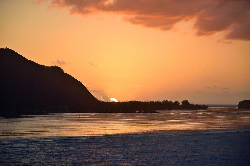 Paradise sunset by Frank's Awesome Travels