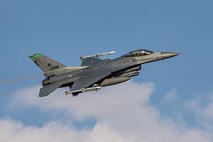 Aviano Viper, F-16C Block 40E während des Starts von der Aviano Air Force Base in Italien.