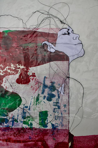 'Rise Up' - Frau aus Draht. von Kim Rijntjes