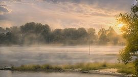 Loevestein in the golden evening light. by Z6Focus