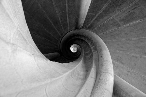 Treppenspirale in Schwarzweiß