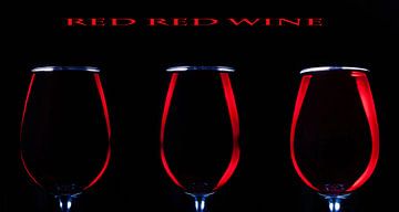Vin rouge, 3 verres avec texte sur Gert Hilbink