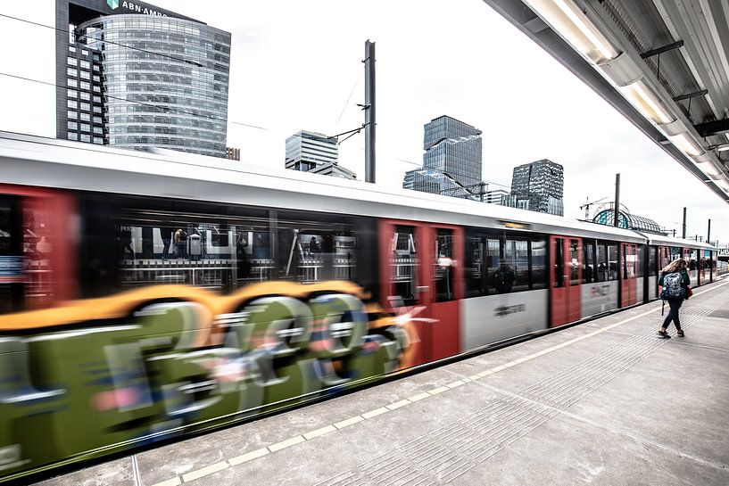 metro station op de noord zuid lijn Amsterdam van Eric van Nieuwland