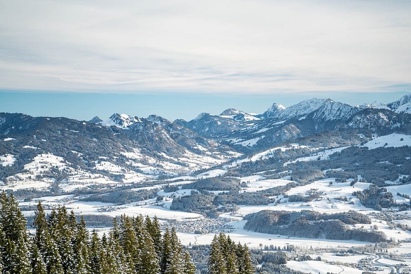 Wintry landscape in the Allgäu from Bolsterlang towards Tannheim by Leo Schindzielorz