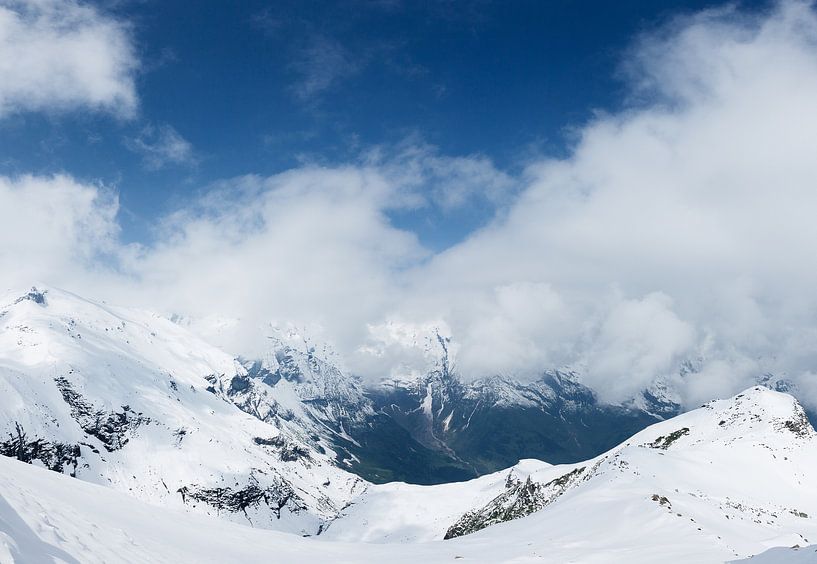Besneeuwd berglandschap van het Großglockner massief, Hohe Tauern, Oostenrijk van Martin Stevens