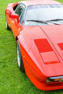 Ferrari 288 GTO raceauto uit de jaren 80 in Ferrari rood