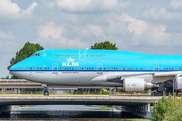 KLM Boeing 747-400 "City of Lima" (PH-BFL). by Jaap van den Berg