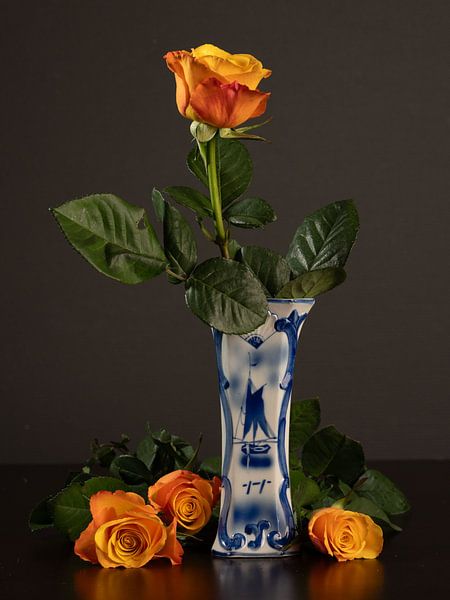 Still life Delft Blue Vase with Roses by Yvonne van G.