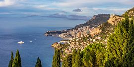 Blick von Roquebrune auf das Fürstentum Monaco von Werner Dieterich
